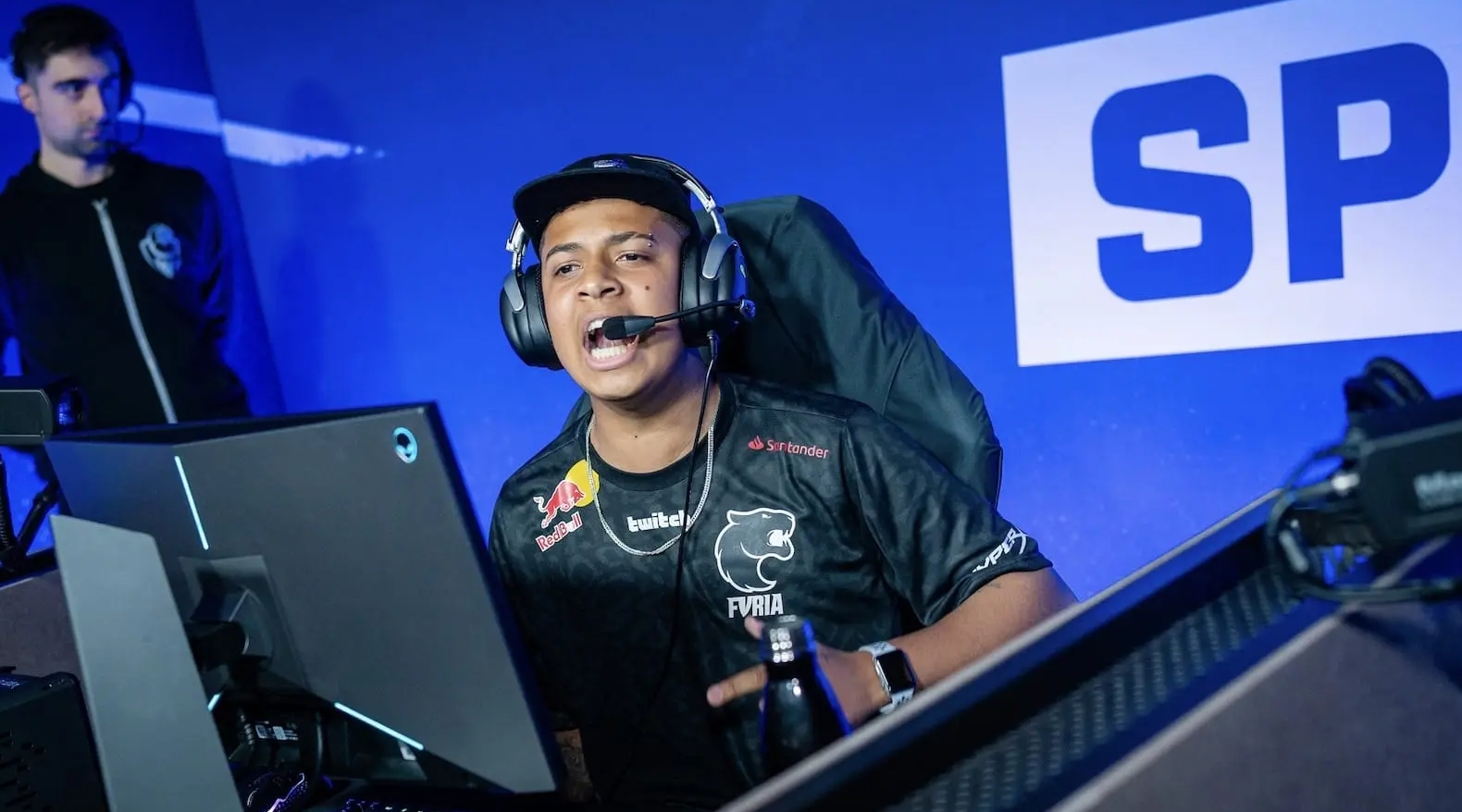 反差叙事 反差叙事